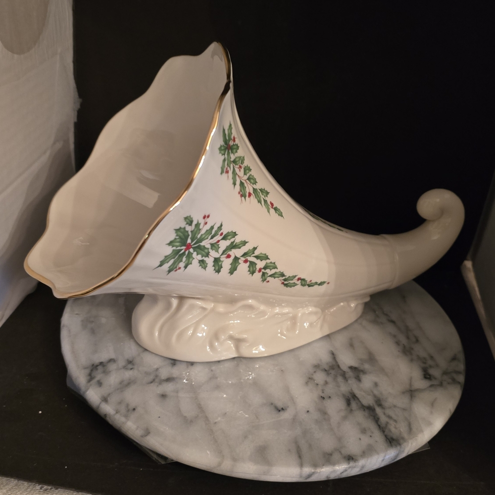 Lenox Holiday Cornucopia with Gold Trim